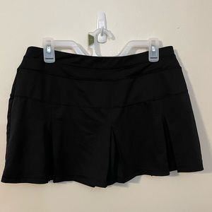 Womens pleated skirt, size L